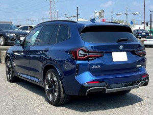 BMW iX3