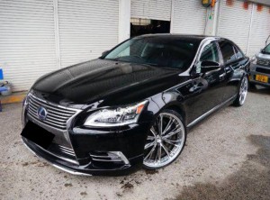 Lexus LS600hL