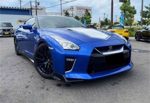 Nissan GT-R