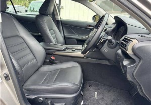 Lexus IS200t