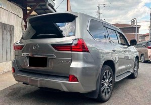 Lexus LX570