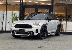 MINI Crossover