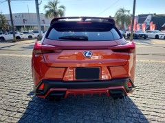 Lexus UX200