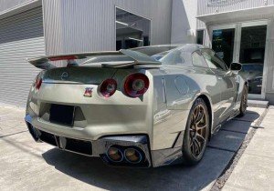 Nissan GT-R