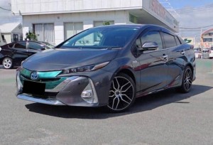 Toyota Prius PHV
