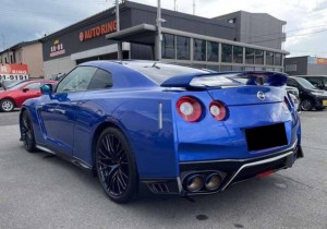 Nissan GT-R