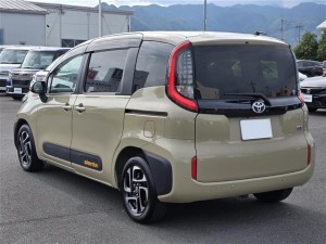 Toyota Sienta