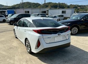 Toyota Prius PHV