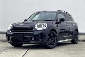 MINI Crossover