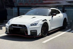 Nissan GT-R