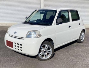 Daihatsu Esse