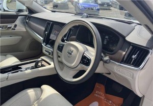 Volvo V90