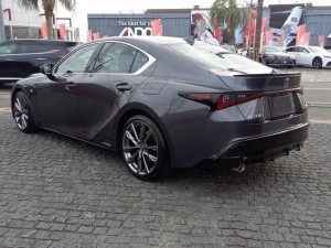 Lexus IS300h