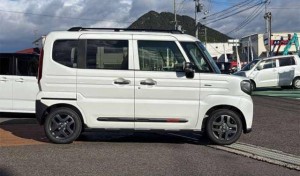 Suzuki Spacia