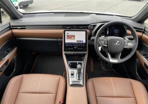 Lexus LBX