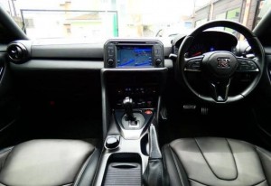 Nissan GT-R