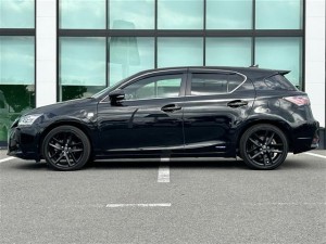 Lexus CT200h