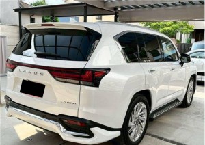 Lexus LX600