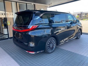 Lexus LM500h