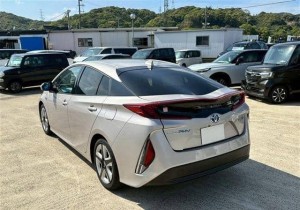 Toyota Prius PHV