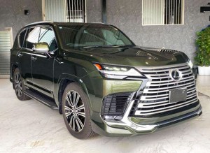 Lexus LX600