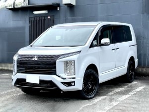 Mitsubishi Delica D:5