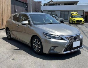Lexus CT200h