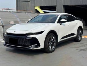 Toyota Crown Crossover