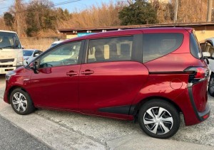 Toyota Sienta