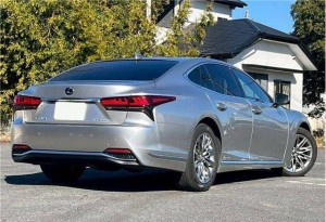 Lexus LS500h
