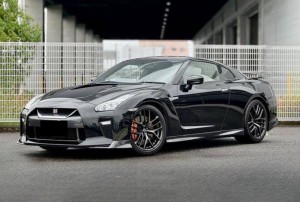 Nissan GT-R