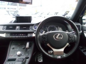 Lexus CT200h