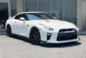 Nissan GT-R