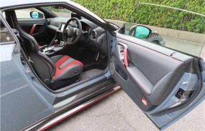 Nissan GT-R
