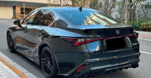 Lexus IS300