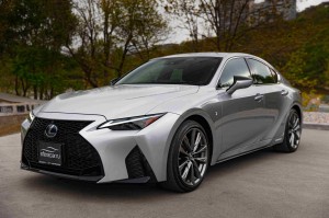 Lexus IS300h