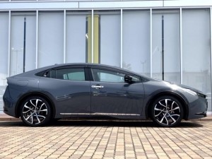 Toyota Prius PHV