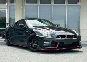 Nissan GT-R