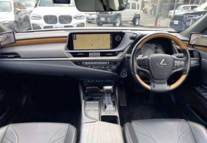 Lexus ES300h