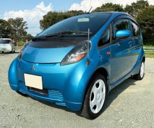 Mitsubishi i
