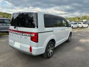 Mitsubishi Delica D:5