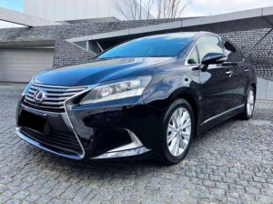 Lexus HS250h