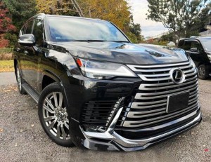 Lexus LX600