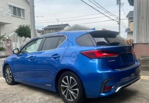 Lexus CT200h