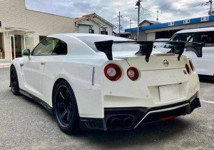 Nissan GT-R