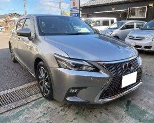 Lexus CT200h