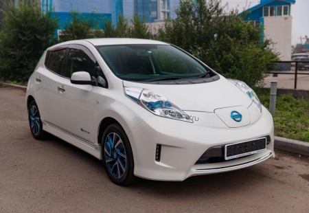 В чем соль: Nissan Leaf AZE0