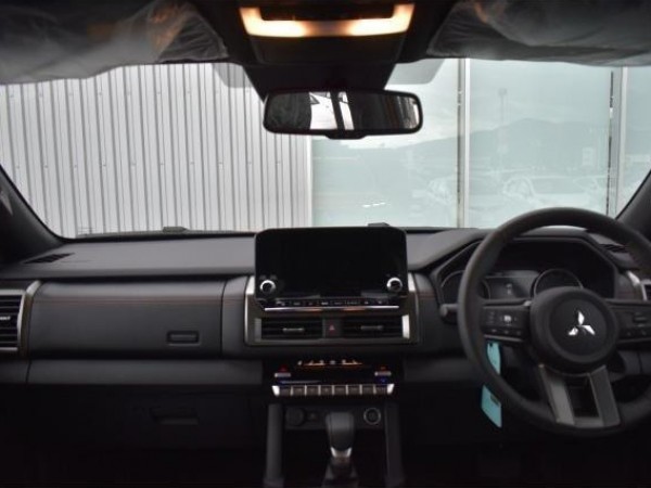 Mitsubishi Triton 2024