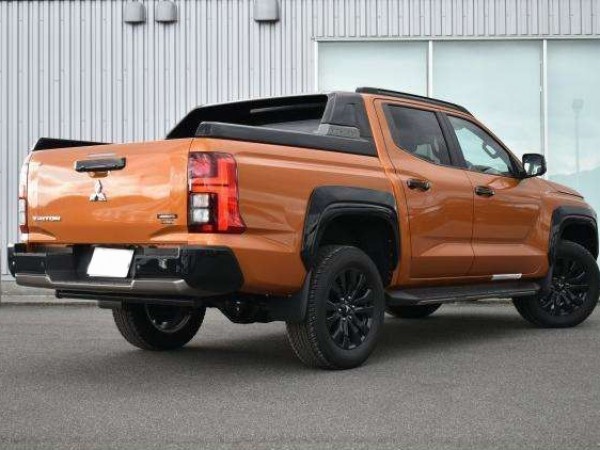 Mitsubishi Triton 2024