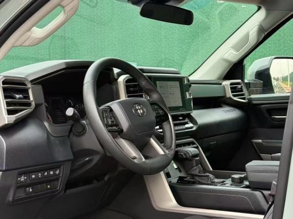 Toyota Tundra 2023